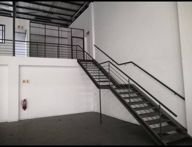 INDUSTRIAL PROPERTY TO RENT IN LASER PARK